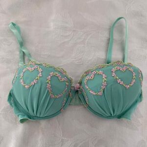 H&M Women's Green and Pink sweetheart lace Bra
